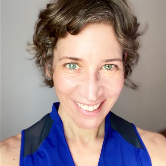 Meet your Posher, Stephanie - Picture 16 of 16